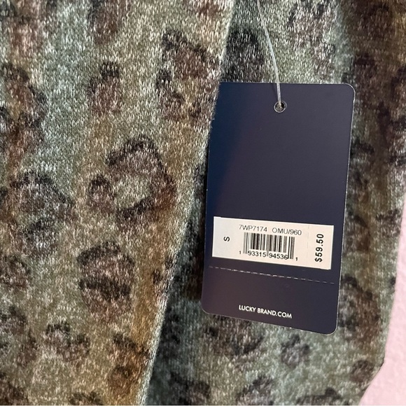 NWT Lucky Brand cheetah print blouse long sleeve shirt soft - Picture 5 of 6